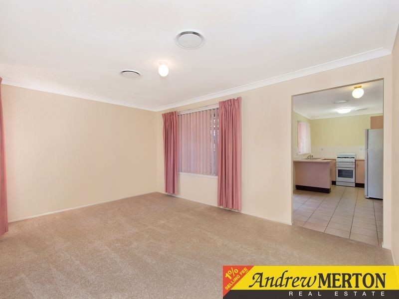2 Athena Court, St Clair NSW 2759
