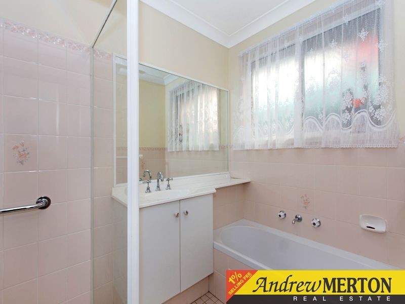 2 Athena Court, St Clair NSW 2759