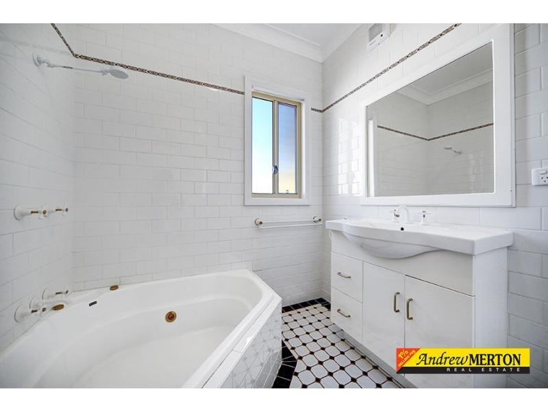 43 Matthew Crescent, Blacktown NSW 2148