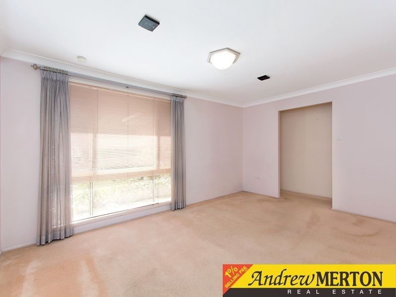 8 Barnier Drive, Quakers Hill NSW 2763