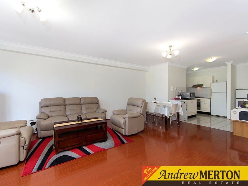 2/9 Griffiths Street, Blacktown NSW 2148