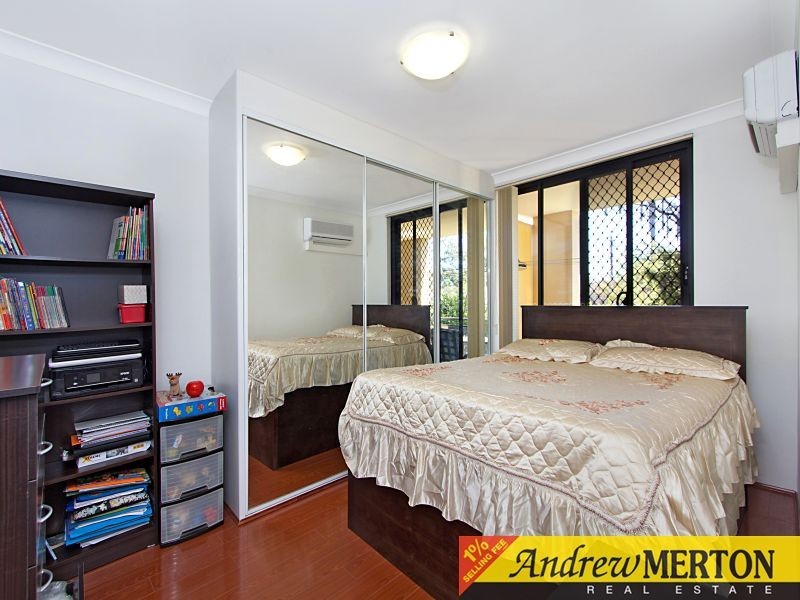 2/9 Griffiths Street, Blacktown NSW 2148