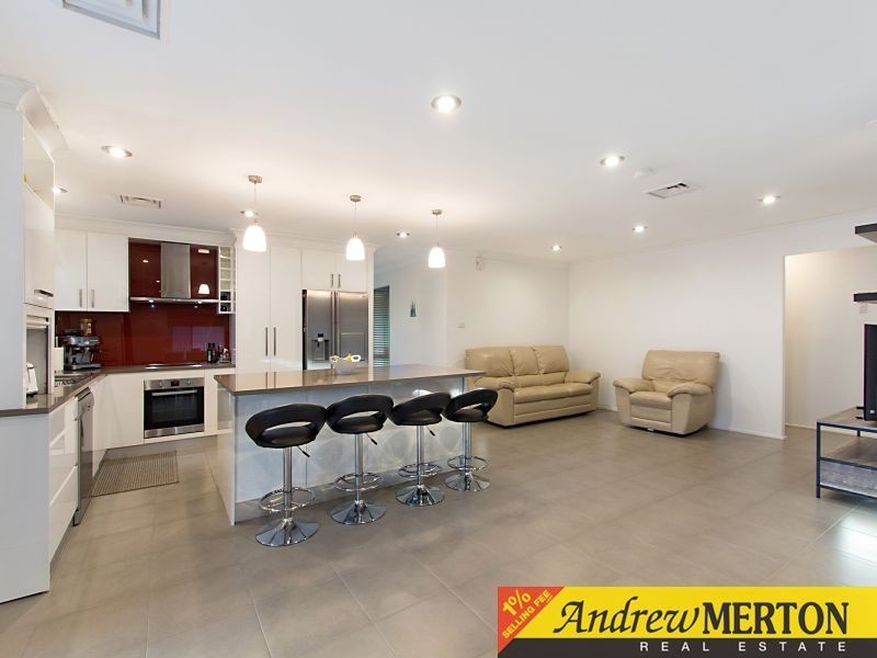 25 Manorhouse Boulevard, Quakers Hill NSW 2763