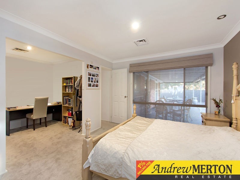 25 Manorhouse Boulevard, Quakers Hill NSW 2763