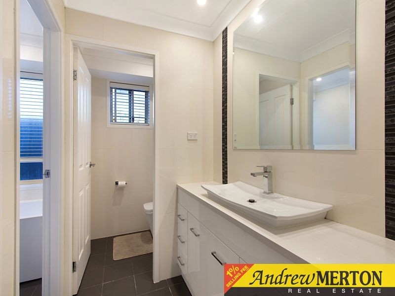 25 Manorhouse Boulevard, Quakers Hill NSW 2763