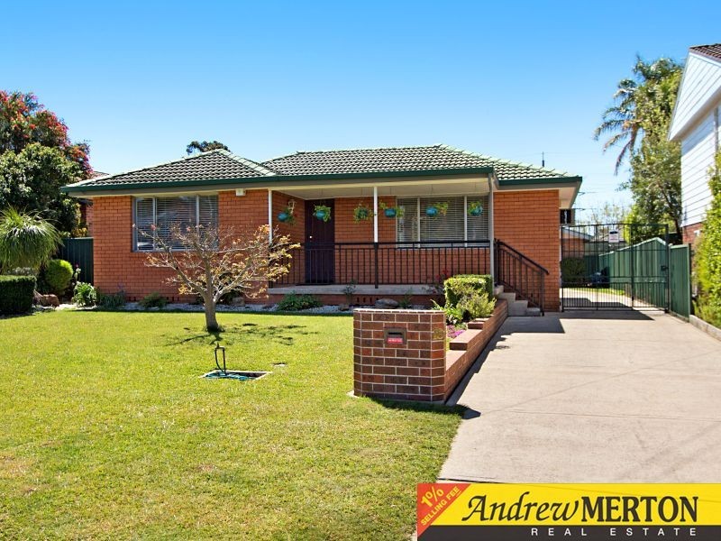 18 Munmora Place, Oxley Park NSW 2760