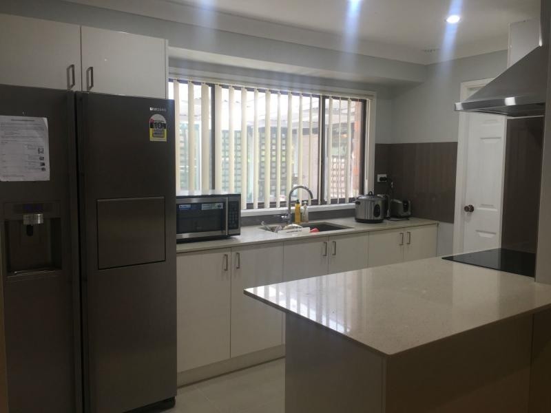 13 Cummings Crescent, Quakers Hill NSW 2763