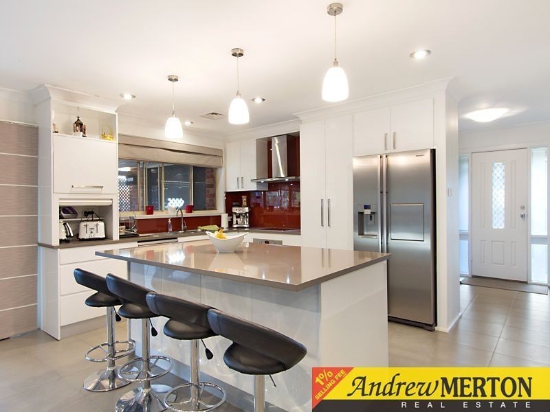 25 Manorhouse Boulevard, Quakers Hill NSW 2763