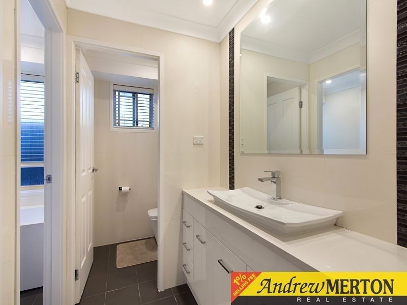 25 Manorhouse Boulevard, Quakers Hill NSW 2763