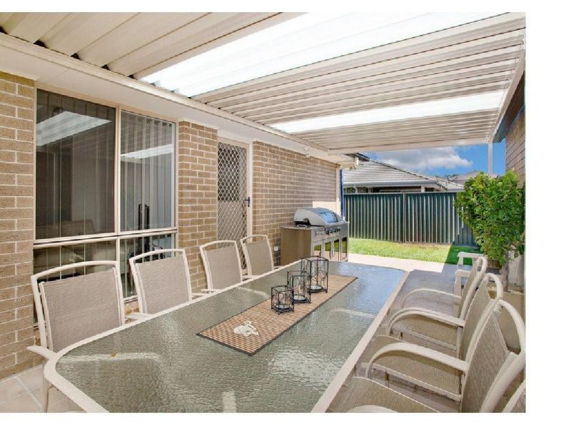 11 Mackay Circuit, Ropes Crossing NSW 2760