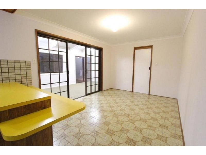 8 Exeter Grove, Kings Langley NSW 2147