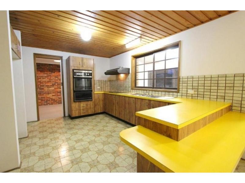 8 Exeter Grove, Kings Langley NSW 2147