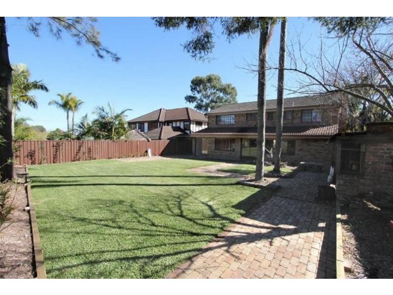 8 Exeter Grove, Kings Langley NSW 2147