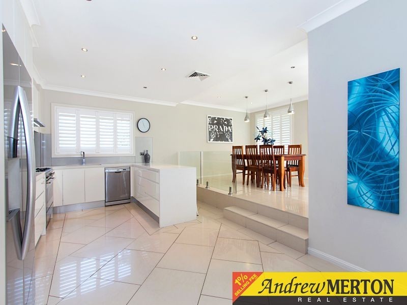 2 Hyatt Close, Rouse Hill NSW 2155