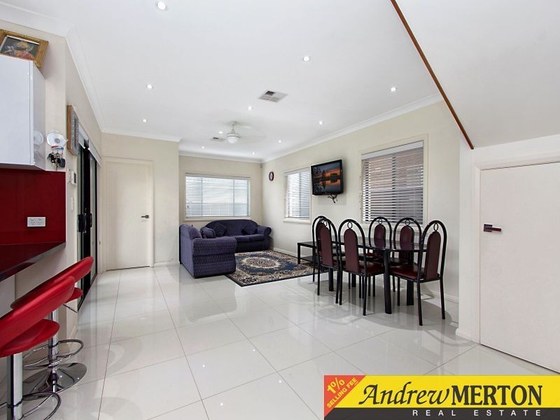 33 Holland Avenue, Ropes Crossing NSW 2760