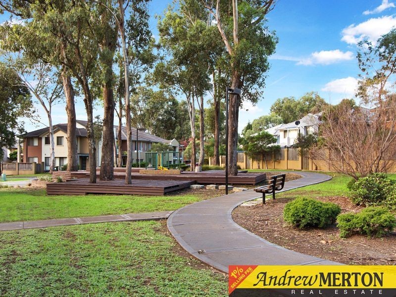 77 Tree Top Circuit, Quakers Hill NSW 2763