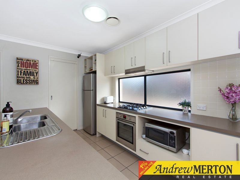 77 Tree Top Circuit, Quakers Hill NSW 2763