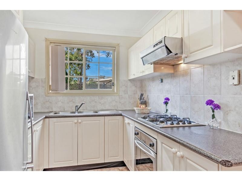 Duplex 9/30 Hillcrest Road, Quakers Hill NSW 2763