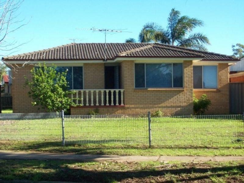 24 Medlow Street, Quakers Hill NSW 2763