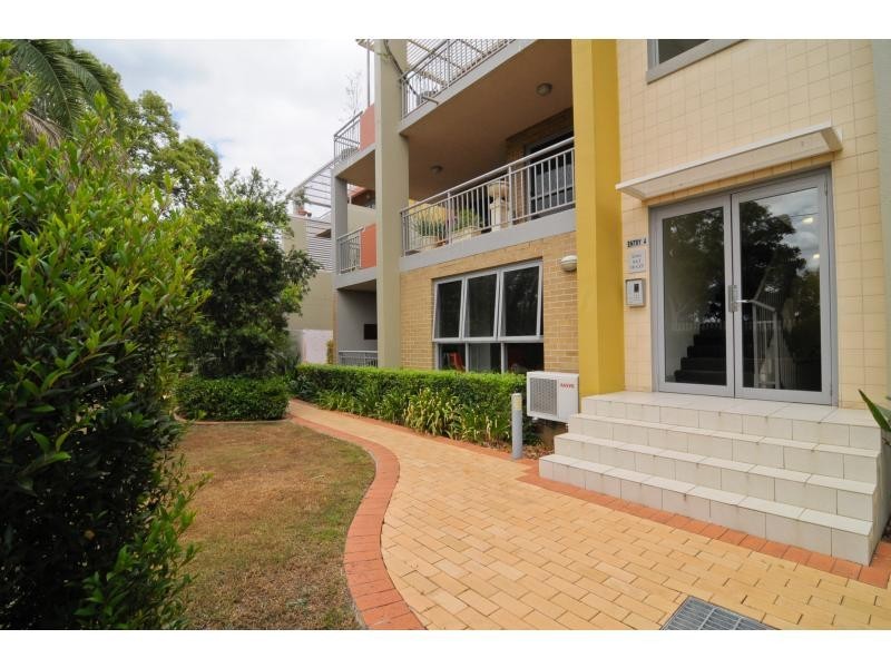7/22-24A Parkside Lane, Westmead NSW 2145