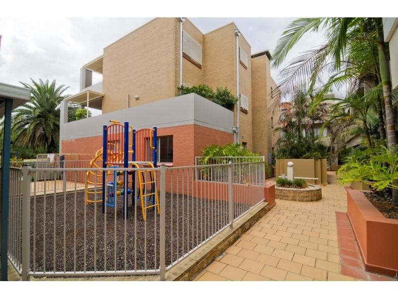 7/22-24A Parkside Lane, Westmead NSW 2145