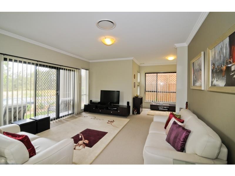 31 Folkestone Terrace, Stanhope Gardens NSW 2768