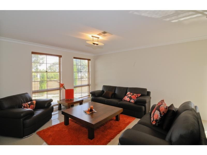 73 Sentry Drive, Parklea NSW 2768