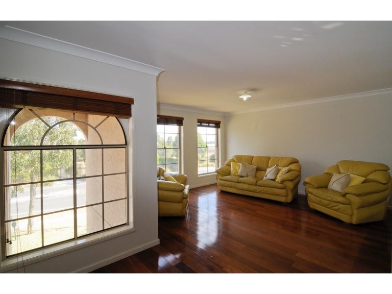 73 Sentry Drive, Parklea NSW 2768