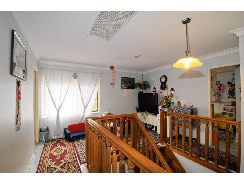 8 Cummings Crescent, Quakers Hill NSW 2763