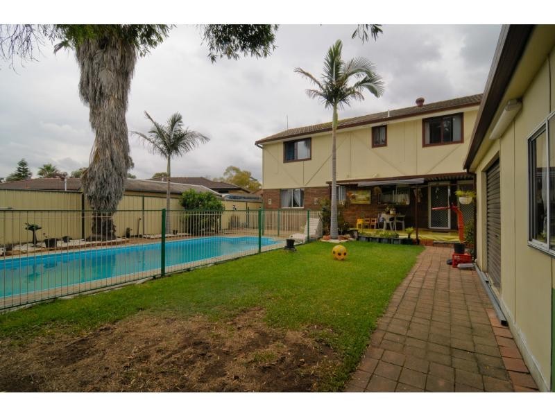 8 Cummings Crescent, Quakers Hill NSW 2763