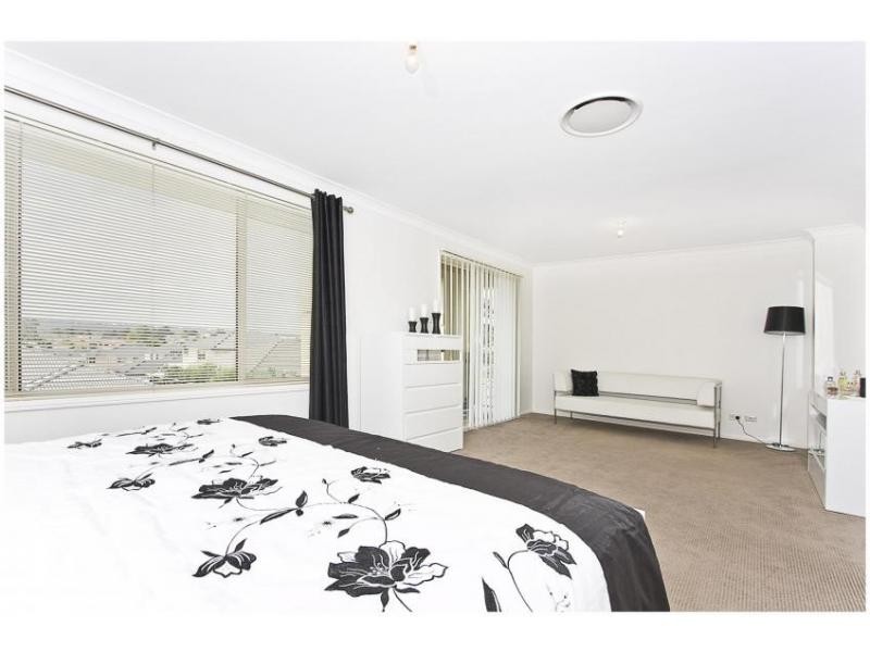 4 Trinity Avenue, Kellyville NSW 2155