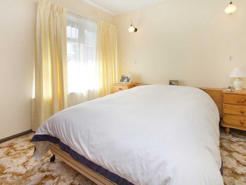 33 Leon Avenue, Rosebud VIC 3939
