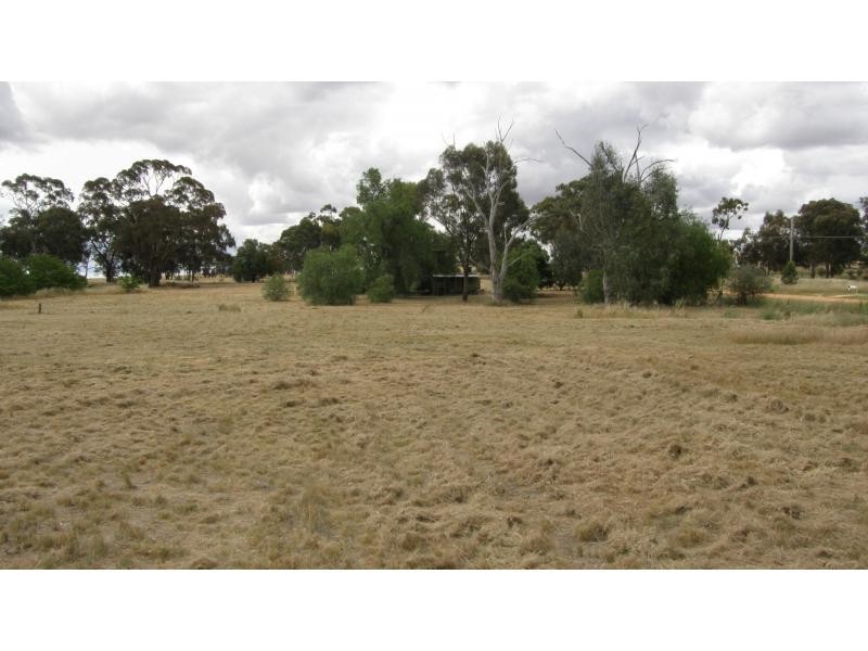 10 Emu Road, Emu VIC 3475