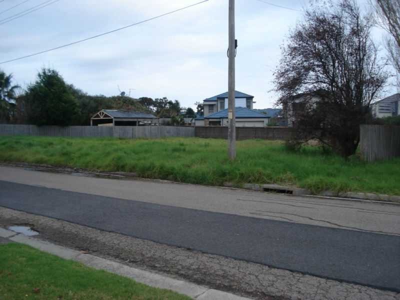 16 Thurloo Drive, Safety Beach VIC 3936