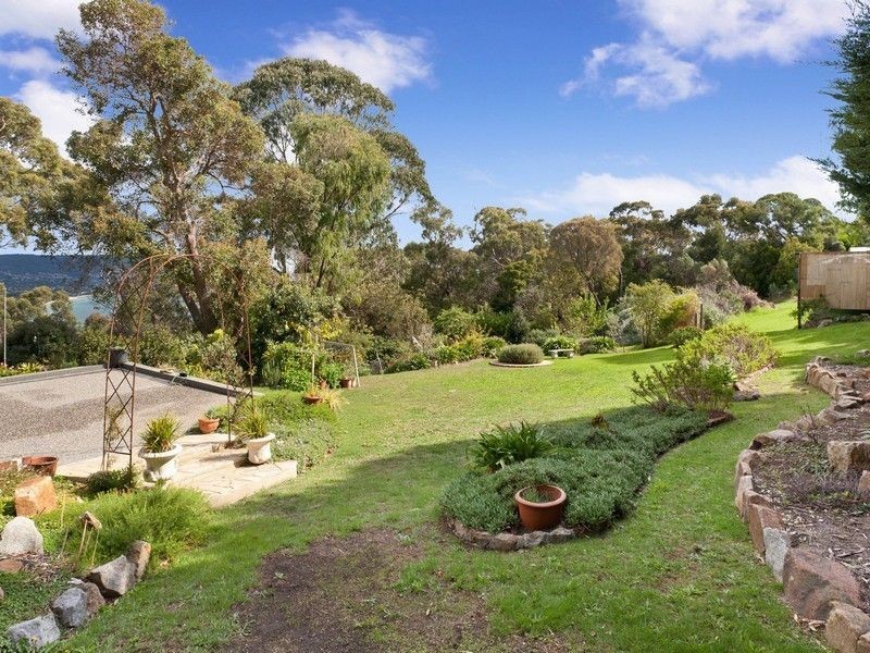 11 Paramount Crescent, Mount Martha VIC 3934