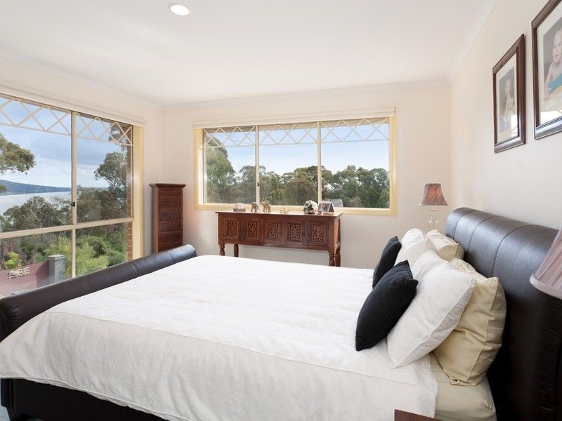 11 Paramount Crescent, Mount Martha VIC 3934