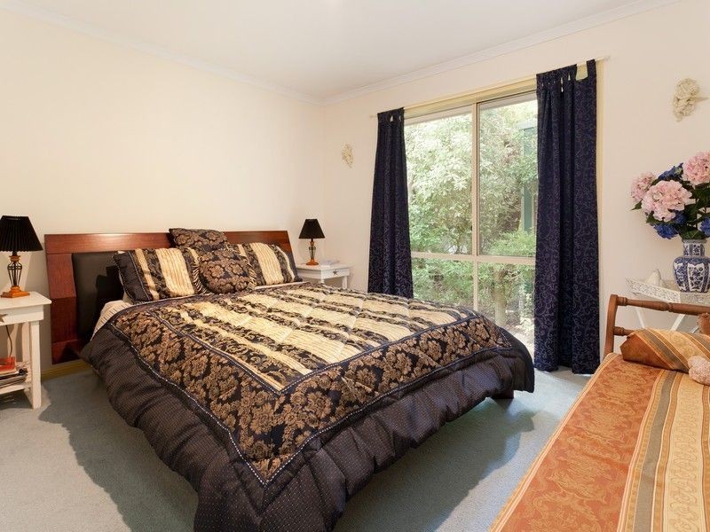 11 Paramount Crescent, Mount Martha VIC 3934