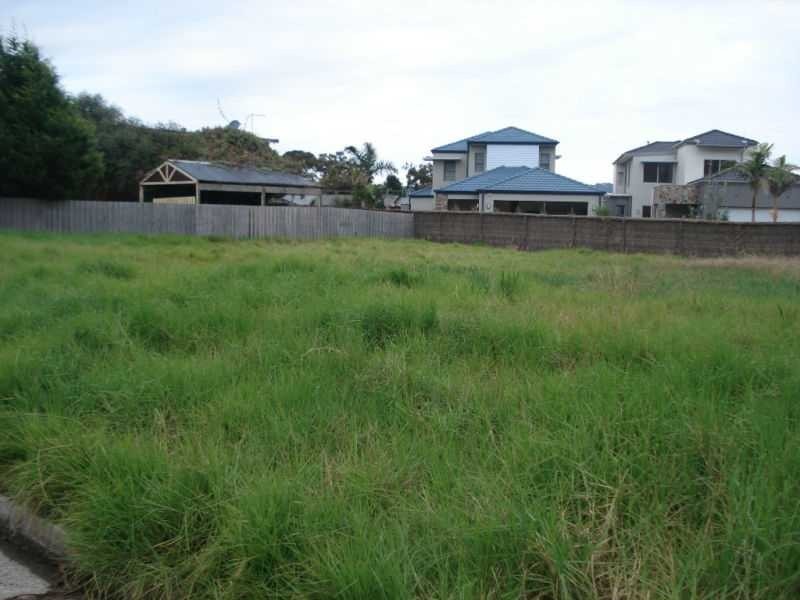 16 Thurloo  Drive, Safety Beach VIC 3936