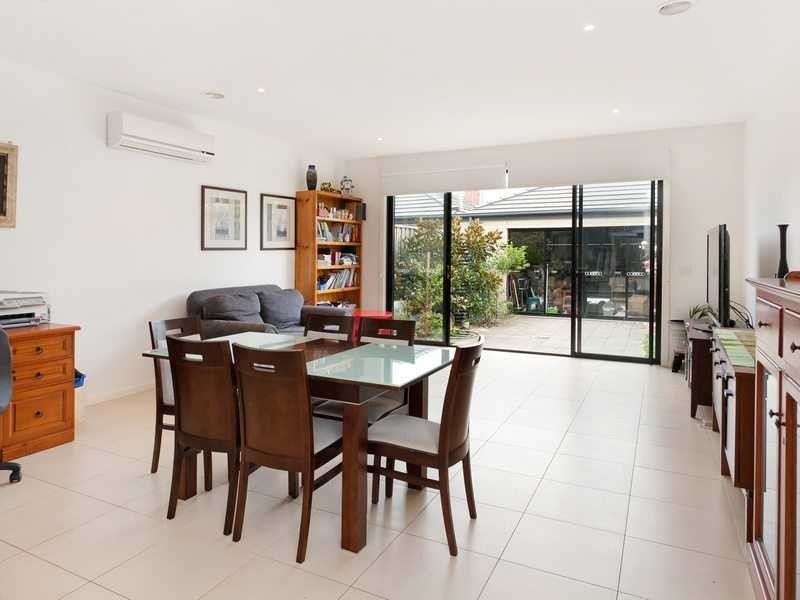 34 Evergreen Boulevard, Clayton South VIC 3169