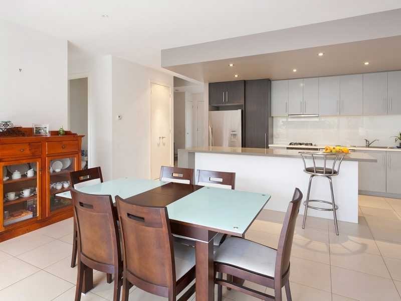 34 Evergreen Boulevard, Clayton South VIC 3169