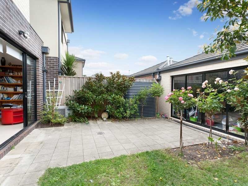 34 Evergreen Boulevard, Clayton South VIC 3169