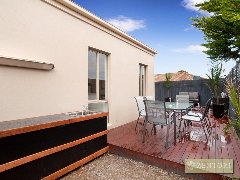 5/24 Lucerne Avenue, Mornington VIC 3931
