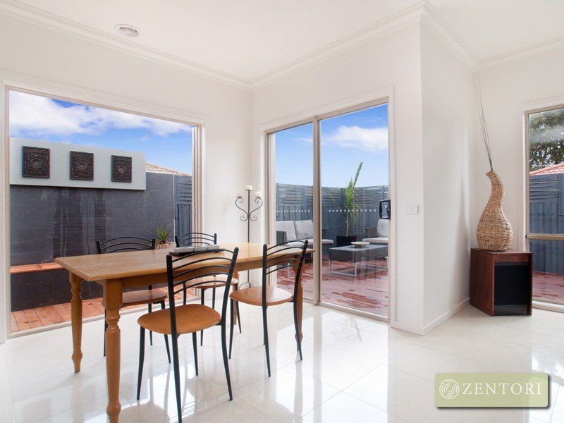 5/24 Lucerne Avenue, Mornington VIC 3931