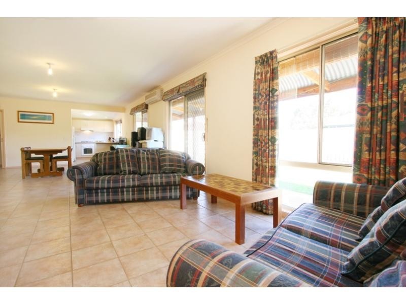 26 Davies Street, Safety Beach VIC 3936