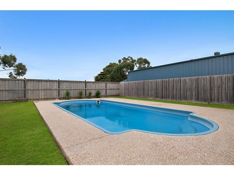 21 Lynn Close, Mornington VIC 3931
