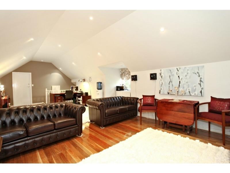 4 Mount Eliza Way, Mount Eliza VIC 3930