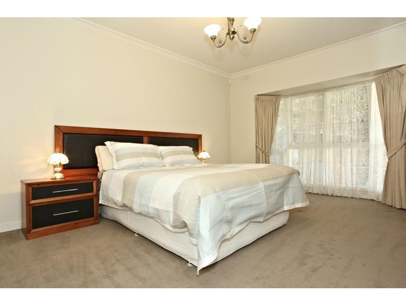 4 Mount Eliza Way, Mount Eliza VIC 3930