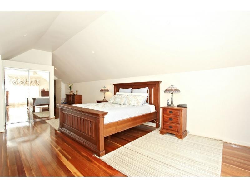 4 Mount Eliza Way, Mount Eliza VIC 3930