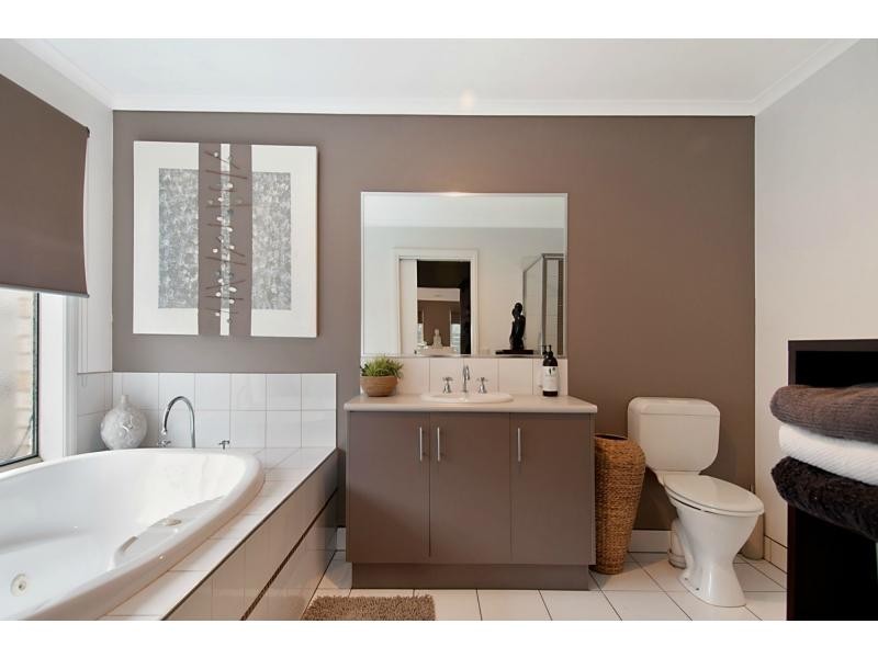 21 Lynn Close, Mornington VIC 3931