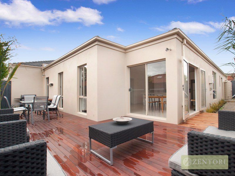 5/24 Lucerne Avenue, Mornington VIC 3931